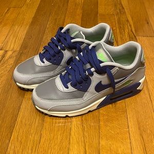 Nike Air Max 90 Boy Shoes Size 5.5 Cool Grey Royal Blue Youth